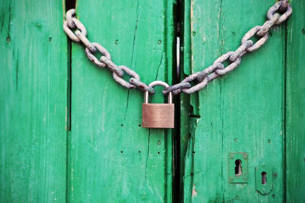 door green closed lock 4291
